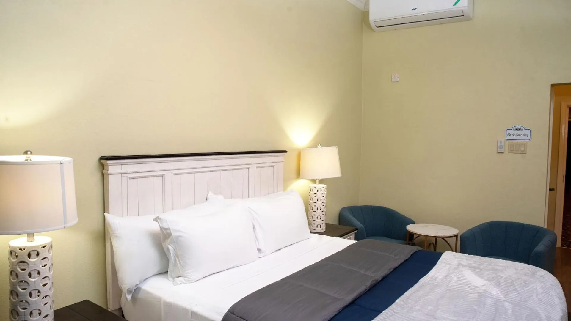 Sky'S Villa Resort Buff Bay